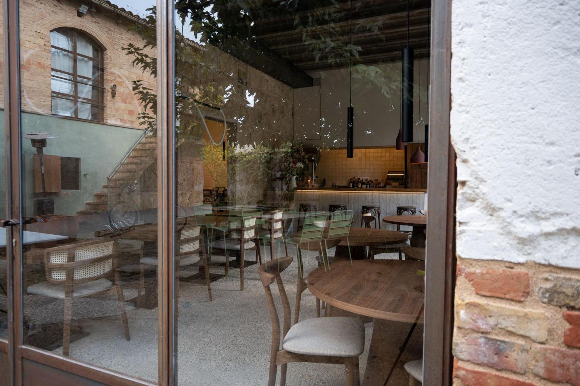 Flora Bed & Breakfast Banyoles Dış mekan fotoğraf